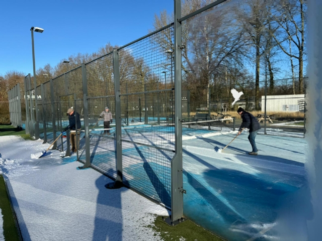 Veteranen trotseren de sneeuw